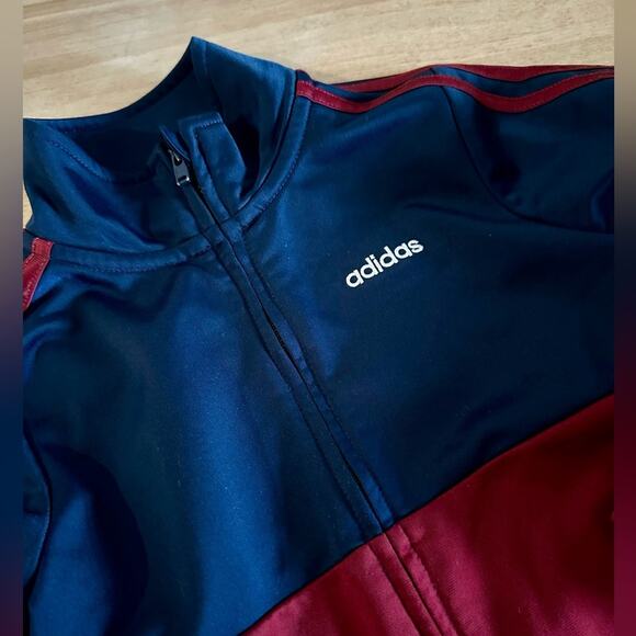 $50 Boys adidas track jacket - like new size 5 - Picture 2 of 6